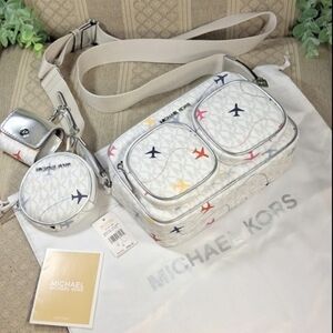 Michael Kors Jet Set Signature Logo Crossbody Tech Case Convertible Bag